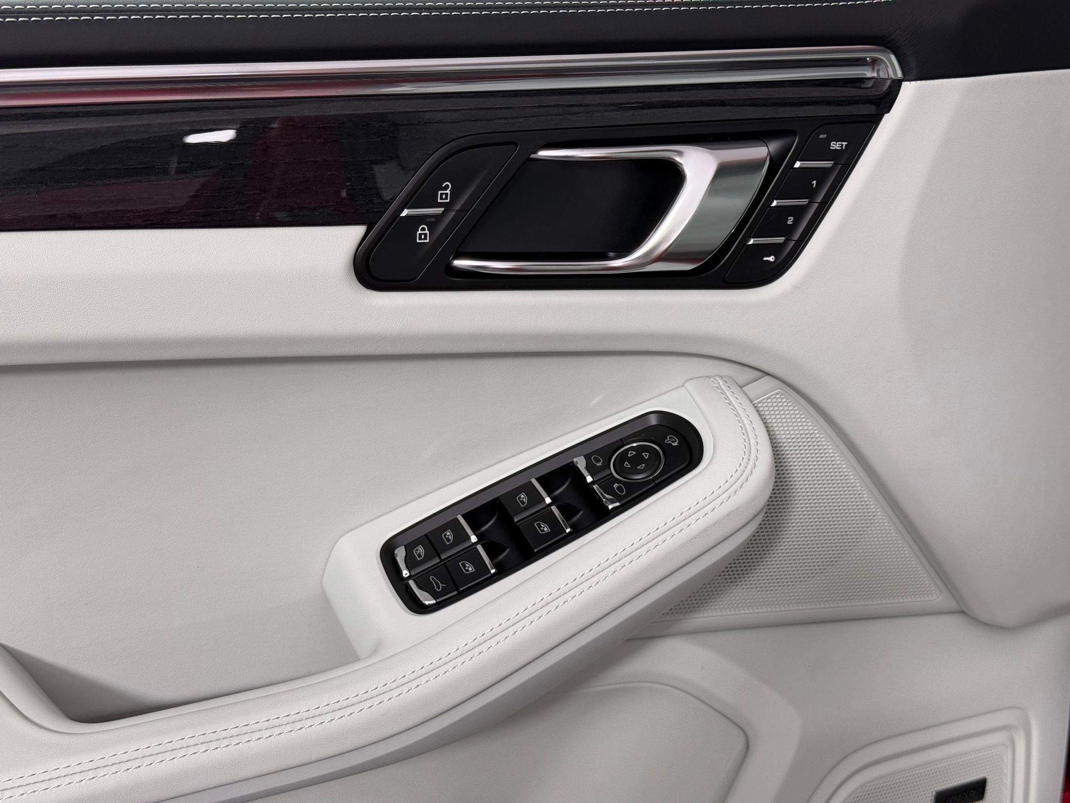 New 2026 Porsche Macan GTS AWD/4WD image 15
