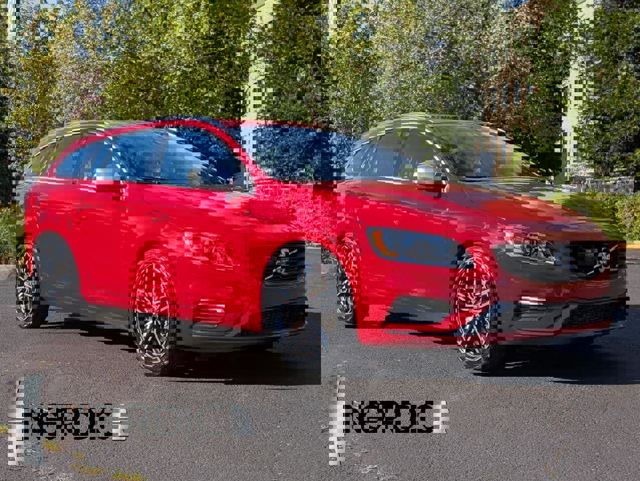 Used 2015 Volvo V60 T6 R-Design Platinum image 1