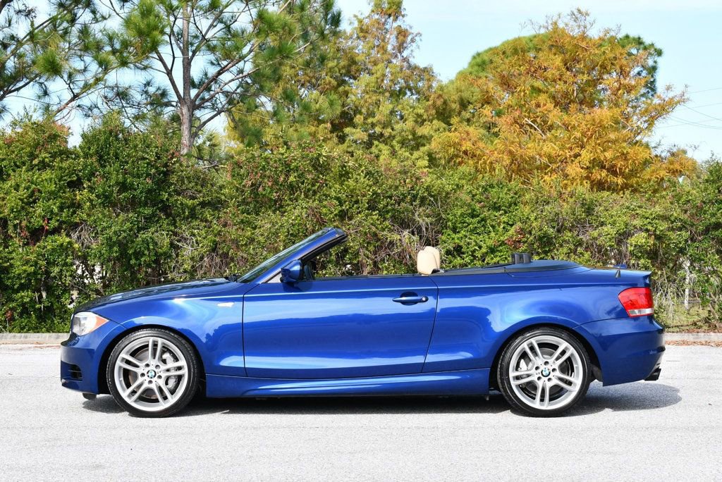 Used 2013 BMW 135i Convertible image 28