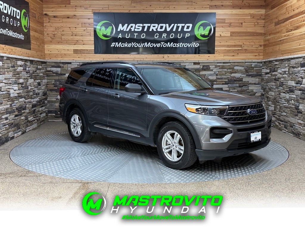 Used 2021 Ford Explorer XLT image 1