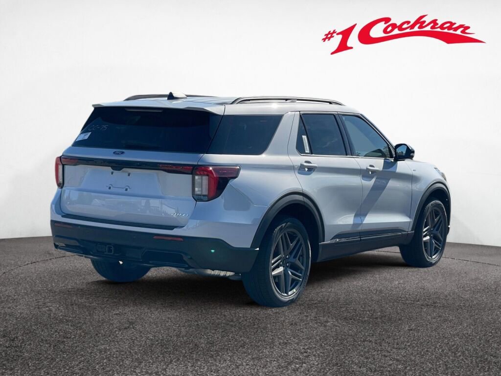 New 2026 Ford Explorer ST-Line image 5