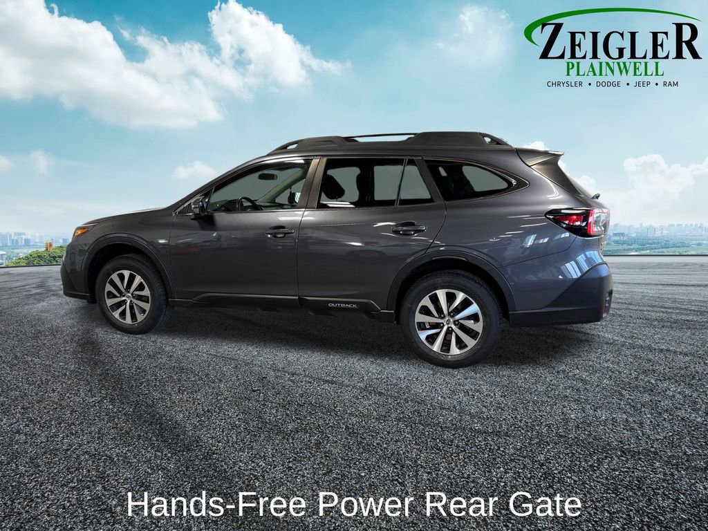 Used 2022 Subaru Outback Premium image 4