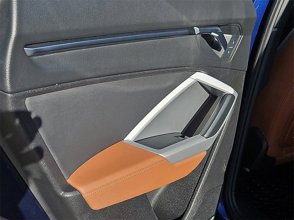 Used 2022 Audi Q3 2.0T Premium w/ Convenience Package image 16