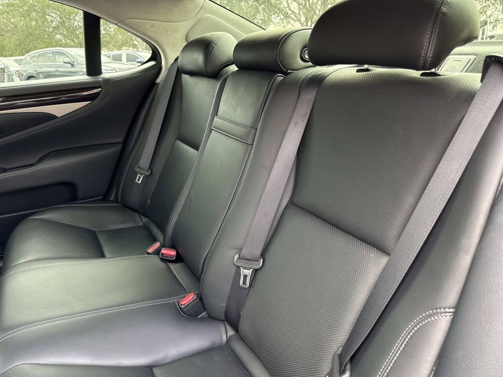 Used 2015 Lexus LS 460 L image 14