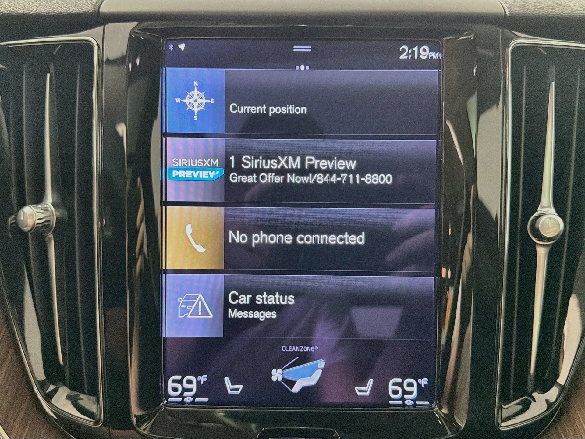 Used 2021 Volvo XC60 T5 Momentum w/ Premium Package FWD image 15