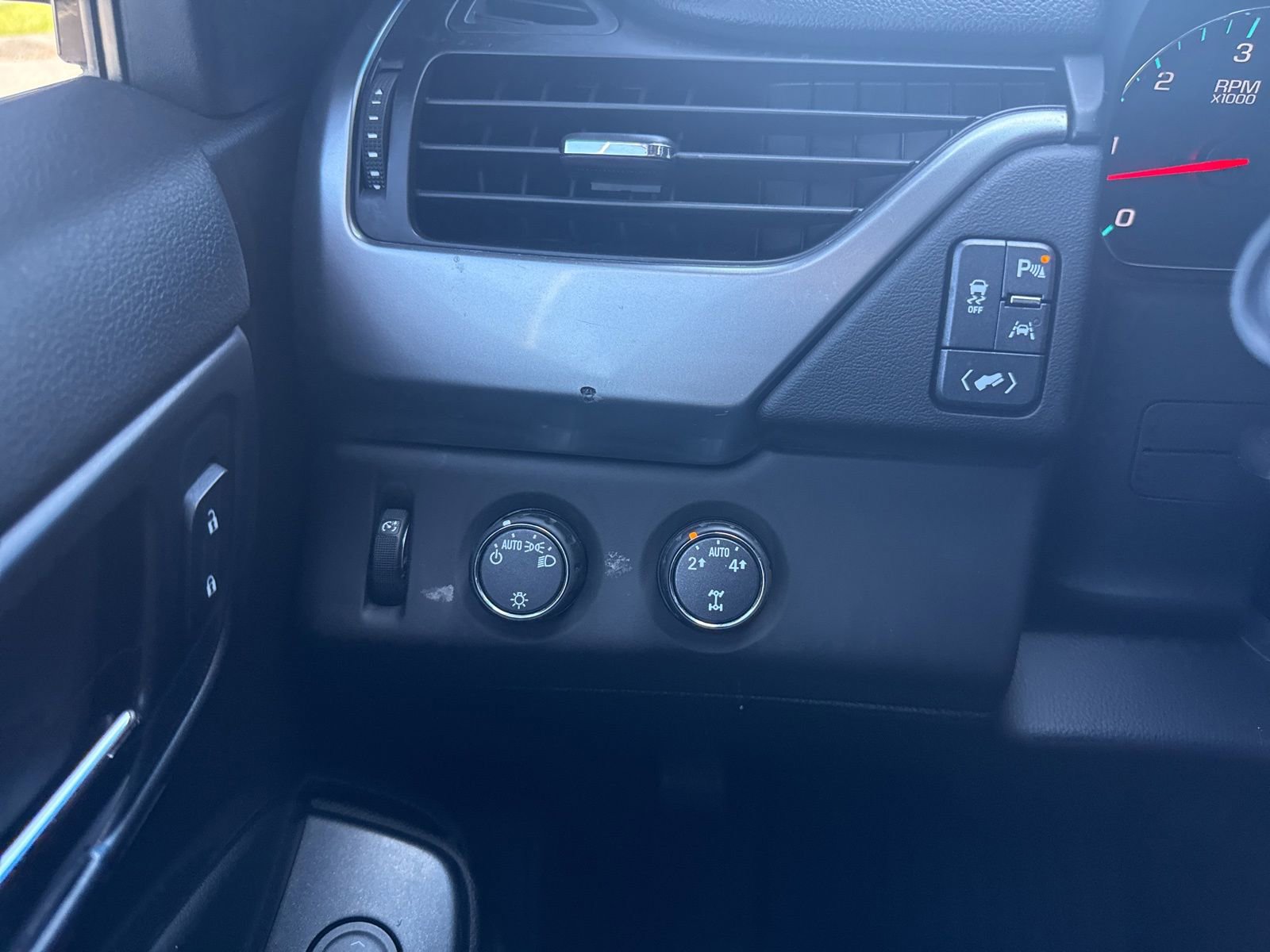 Used 2016 Chevrolet Tahoe LT AWD/4WD image 40