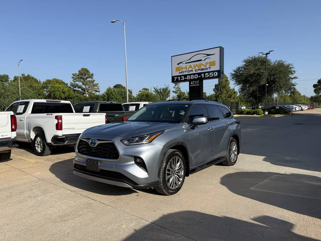 Used 2021 Toyota Highlander Platinum AWD/4WD image 3