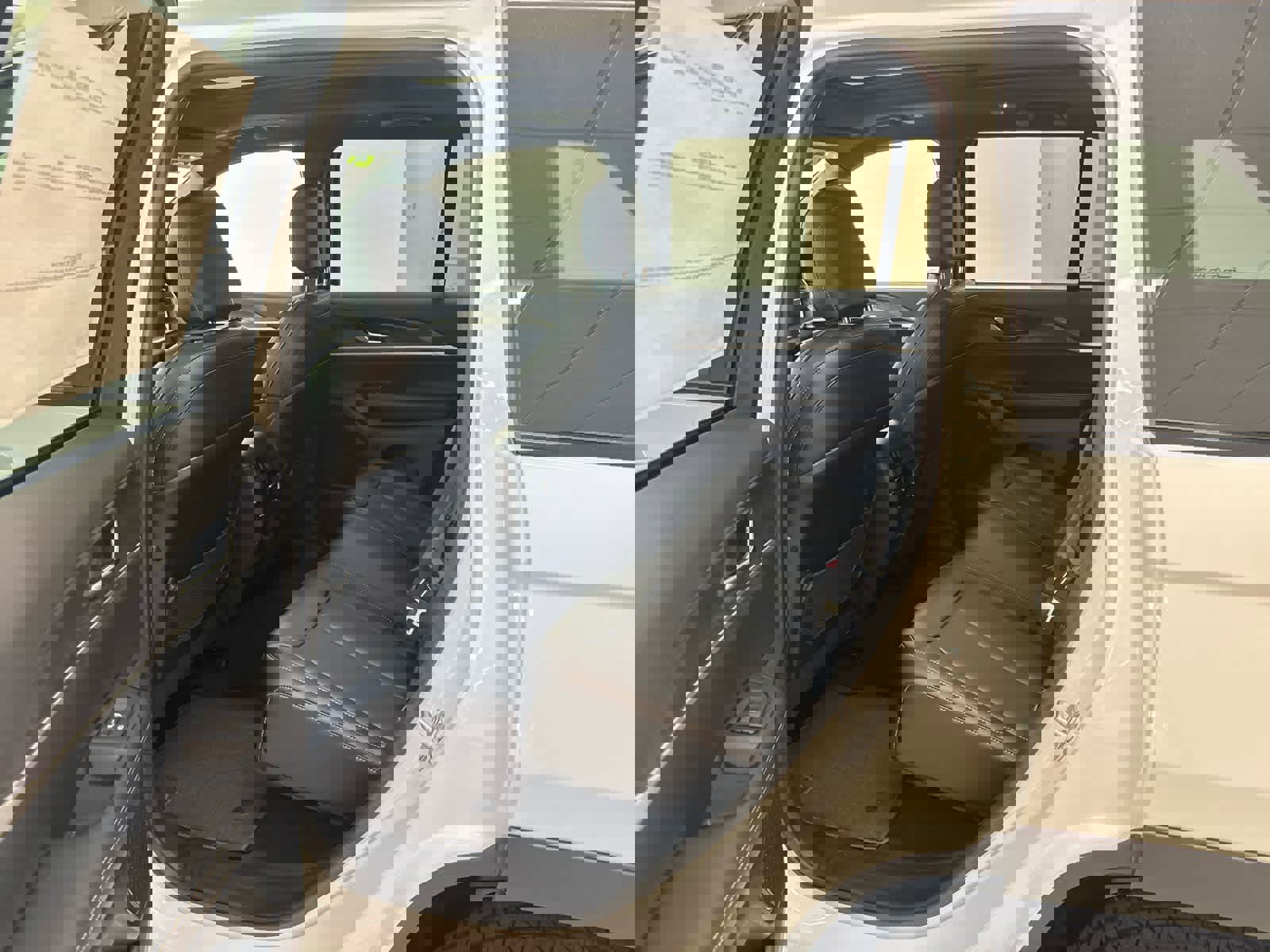 New 2025 Jeep Grand Cherokee Limited w/ Black Appearance Package image 15