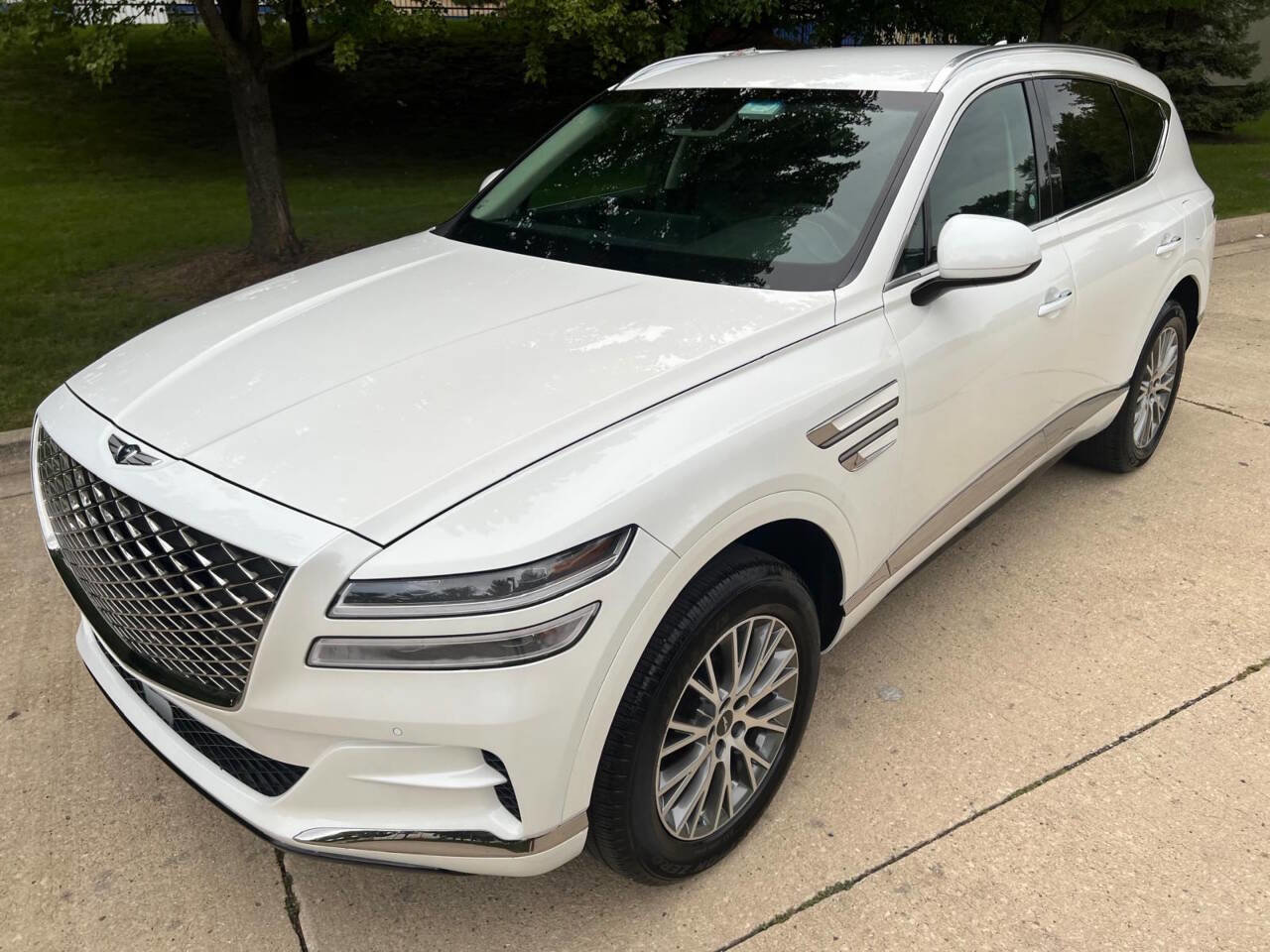 Used 2024 Genesis GV80 2.5T image 3