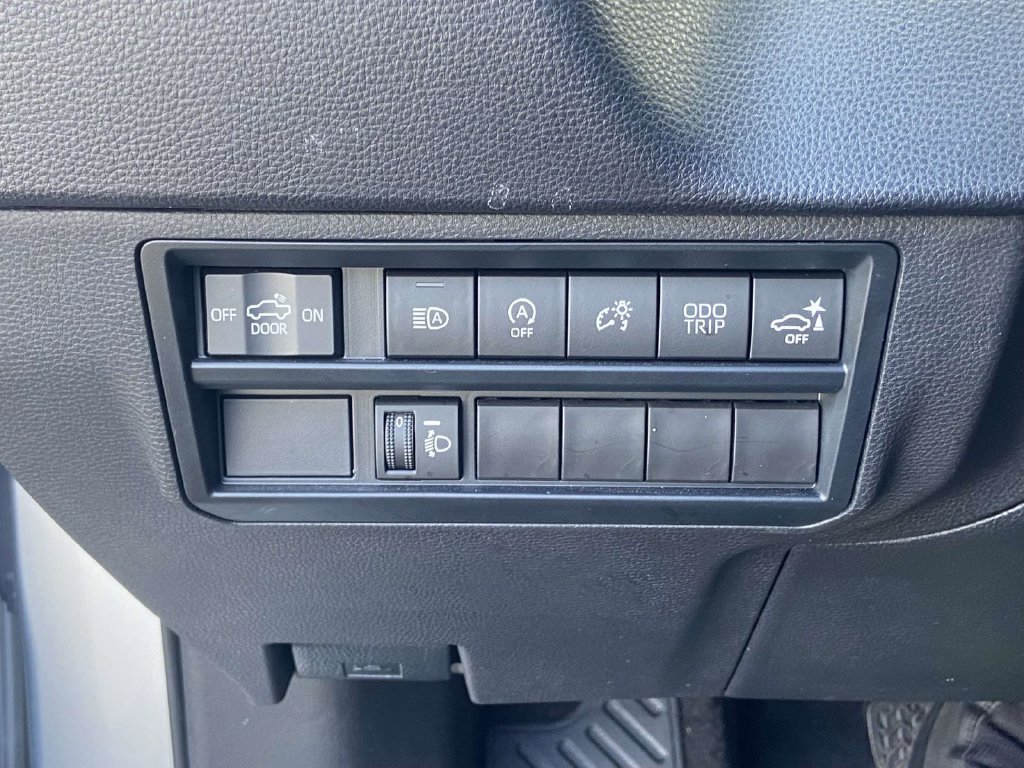 Used 2023 Toyota Tundra SR5 w/ SR5 Convenience Package AWD/4WD image 30