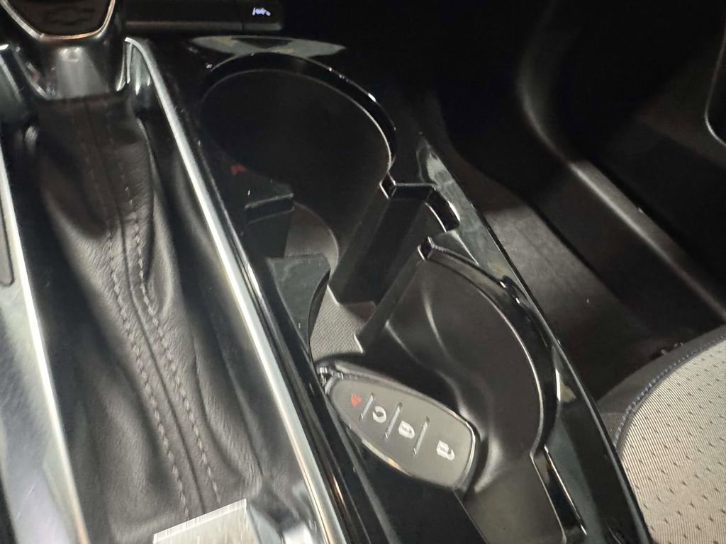 Used 2025 Chevrolet Trax LT w/ Driver Confidence Package image 25