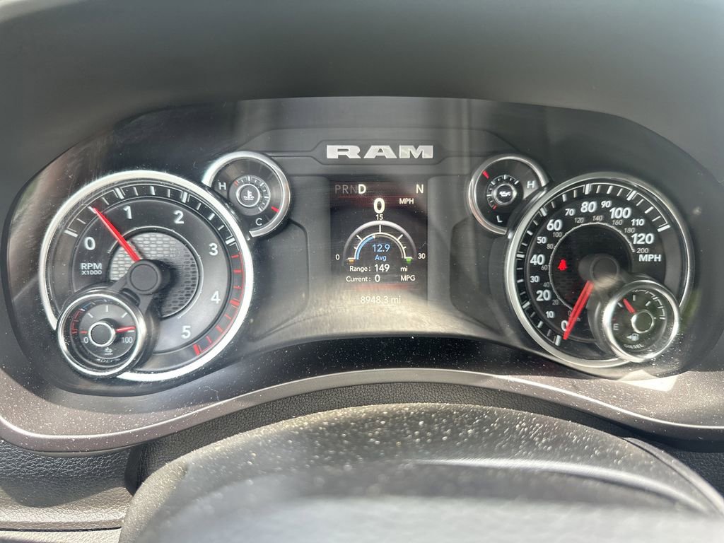 Used 2024 RAM 5500 Tradesman w/ Chrome Appearance Group AWD/4WD image 16