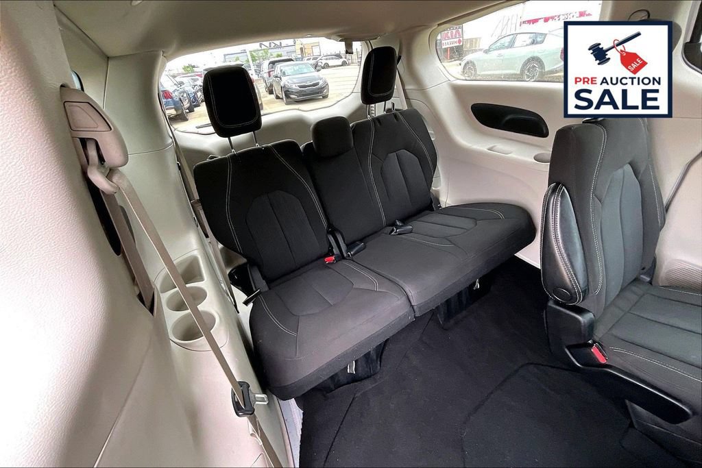 Used 2023 Chrysler Voyager LX FWD image 27