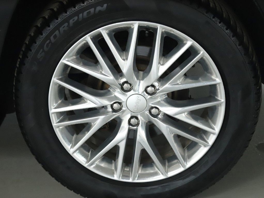 Used 2018 Jeep Grand Cherokee Summit image 41