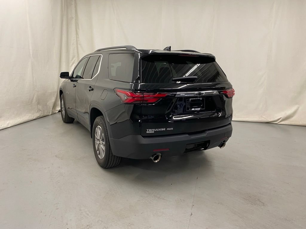 Used 2024 Chevrolet Traverse LT w/ LPO, Floor Liner Package AWD/4WD image 5
