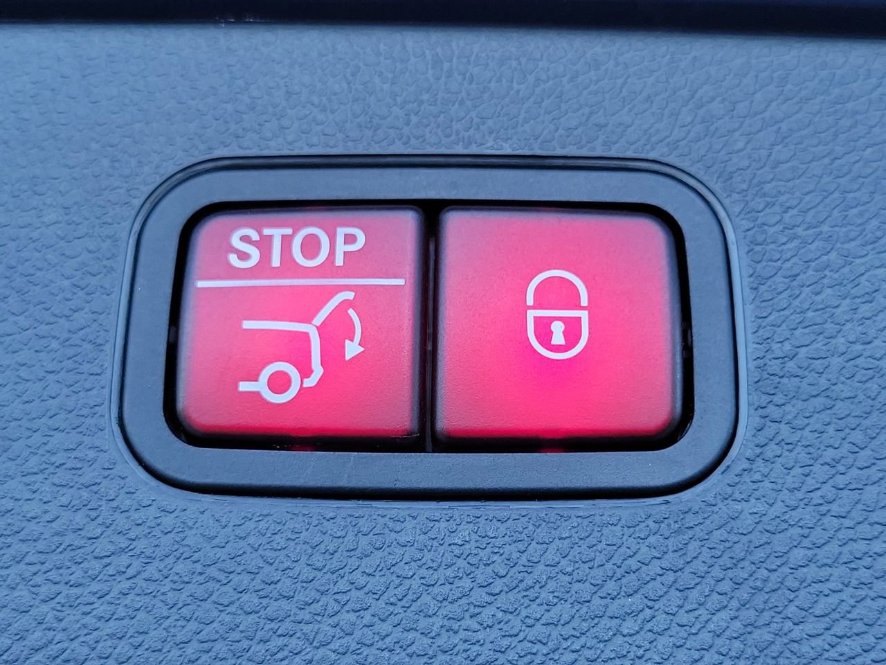 Used 2022 Mercedes-Benz GLC 300 image 9