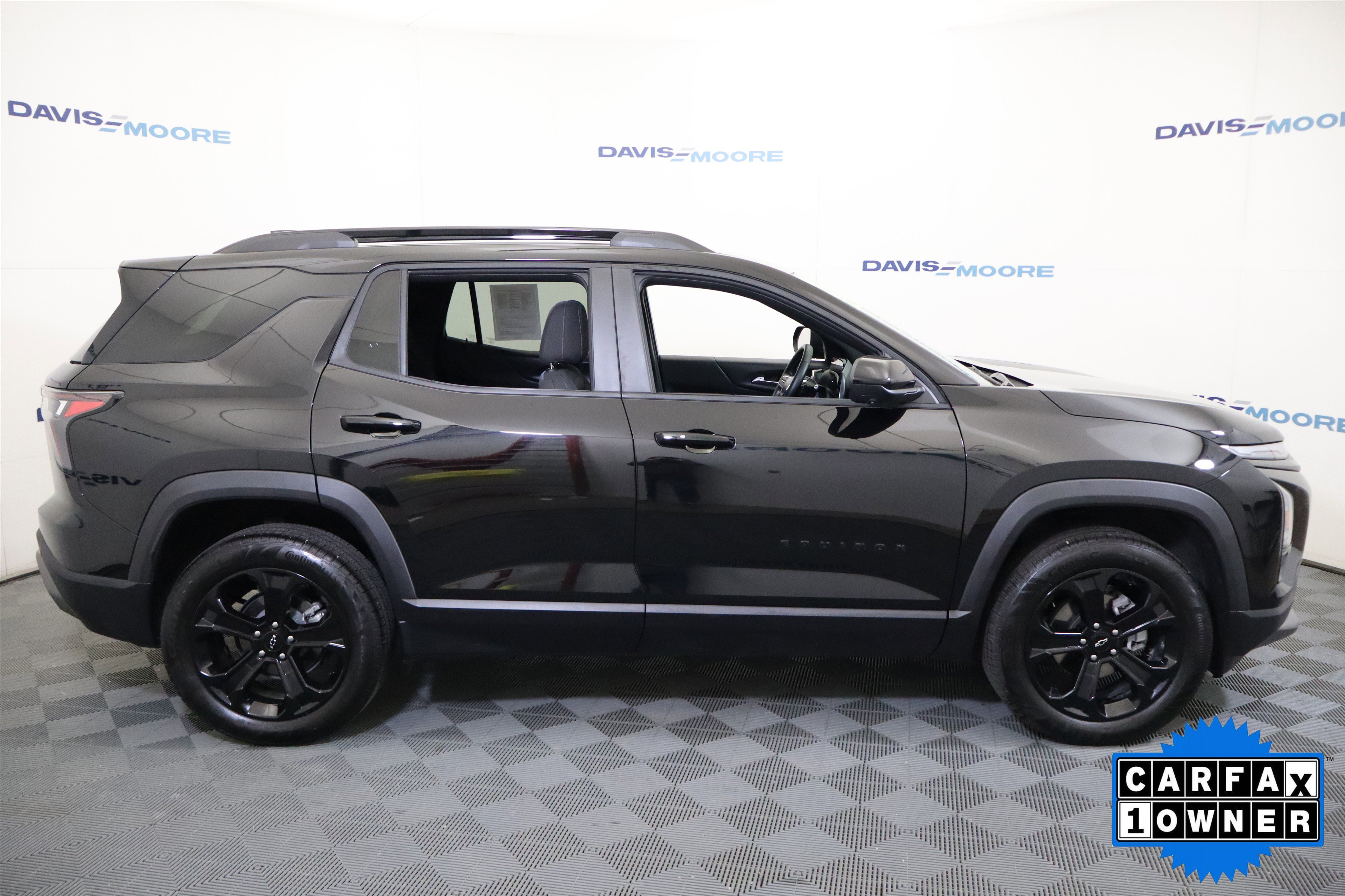 Used 2025 Chevrolet Equinox LT w/ Safety and Technology Package image 4