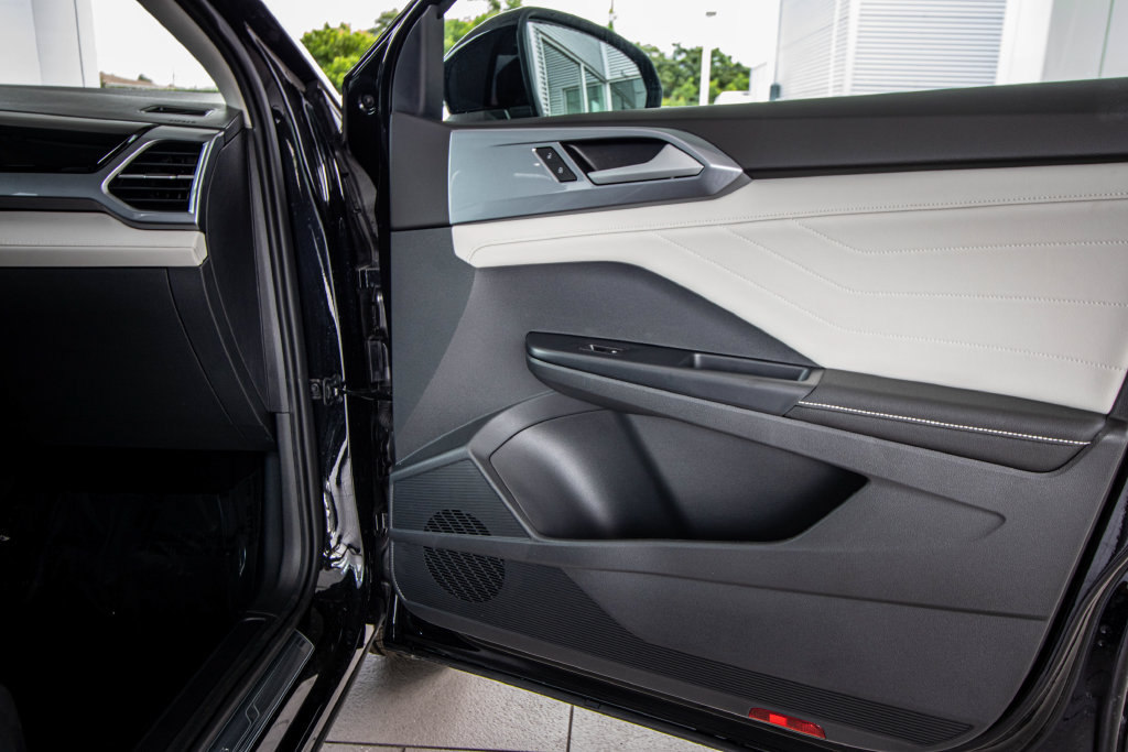 New 2026 Volkswagen Taos SEL AWD/4WD image 18