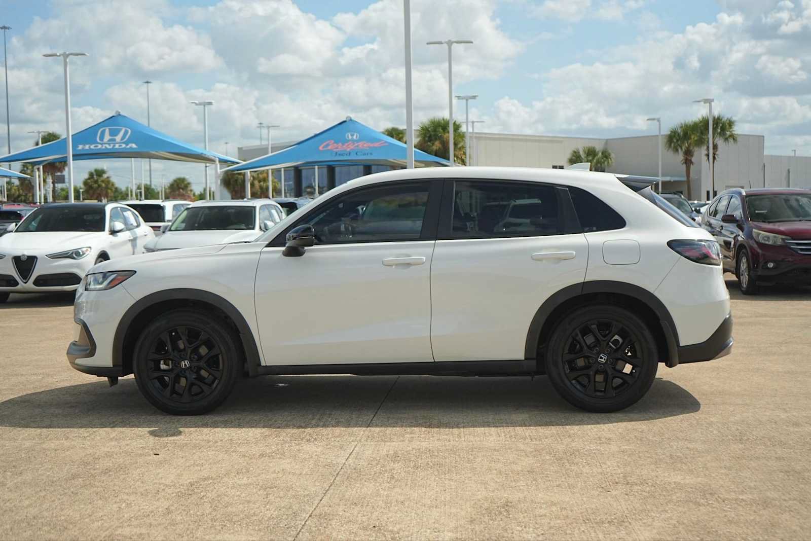 Used 2024 Honda HR-V Sport image 3