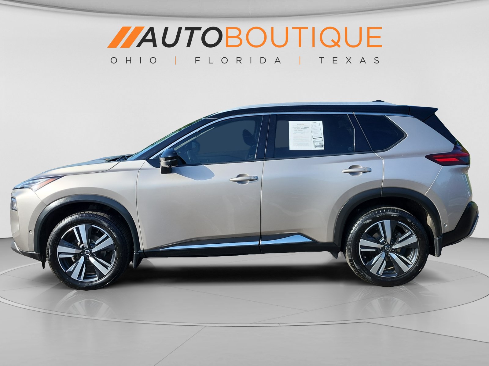 Used 2021 Nissan Rogue Platinum AWD/4WD image 2