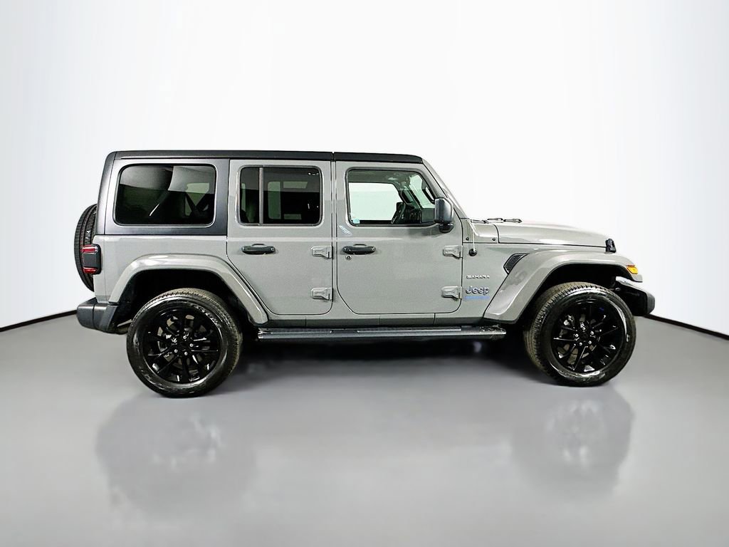 Used 2023 Jeep Wrangler Unlimited Sahara AWD/4WD image 7