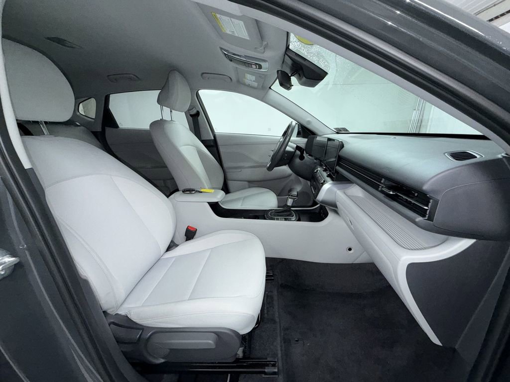 Used 2025 Hyundai Kona SEL AWD/4WD image 6