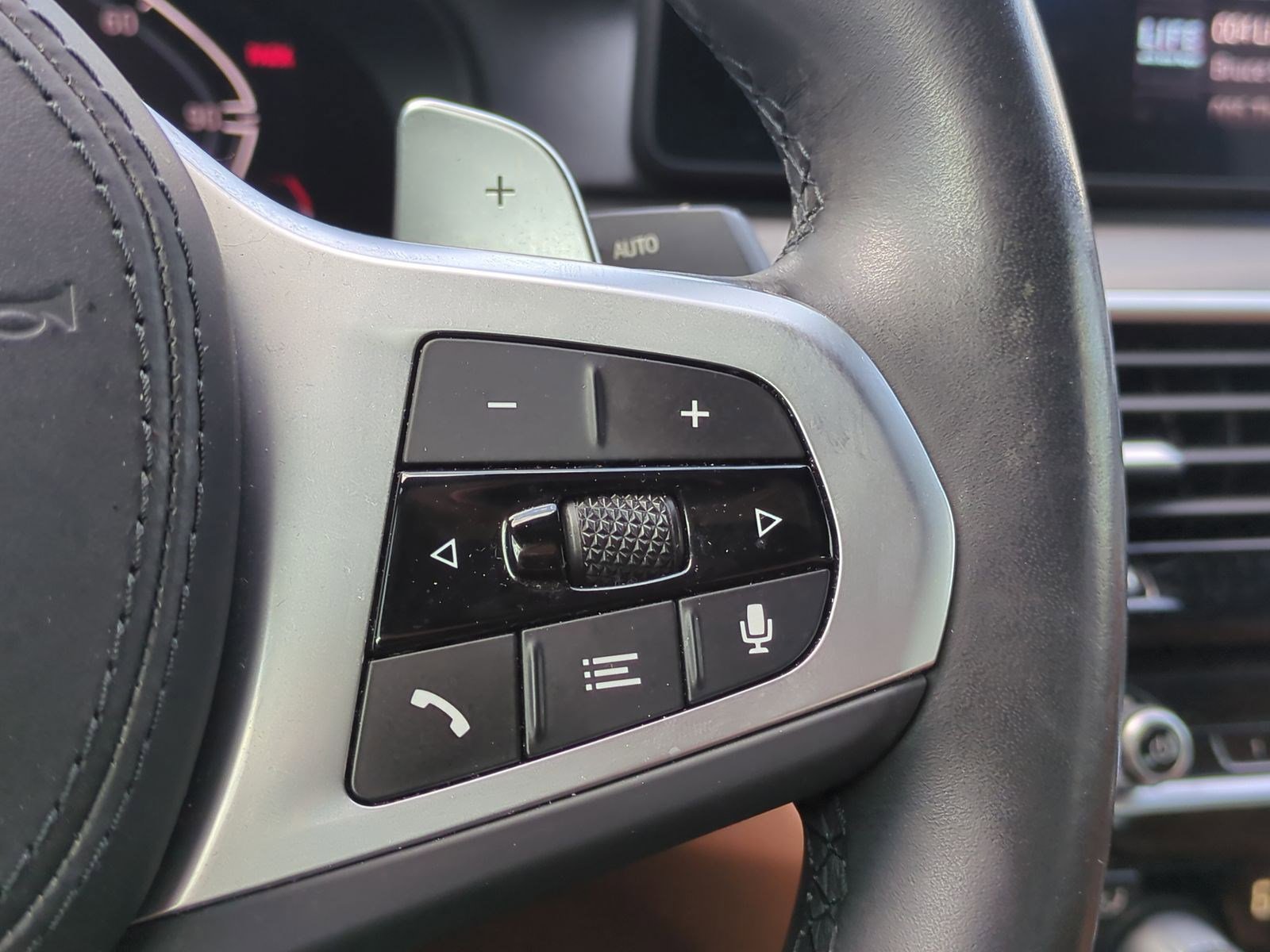 Certified 2023 BMW 540i w/ M Sport Package image 20