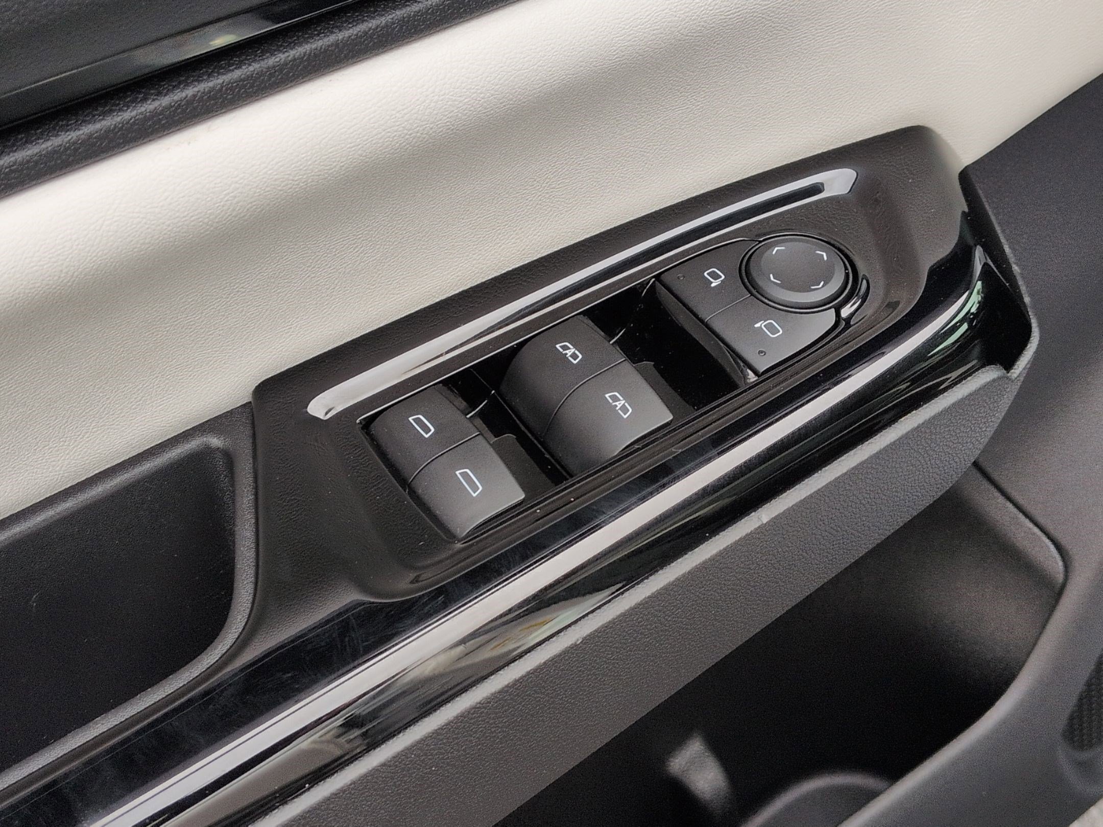 Used 2025 Honda Prologue Touring image 15