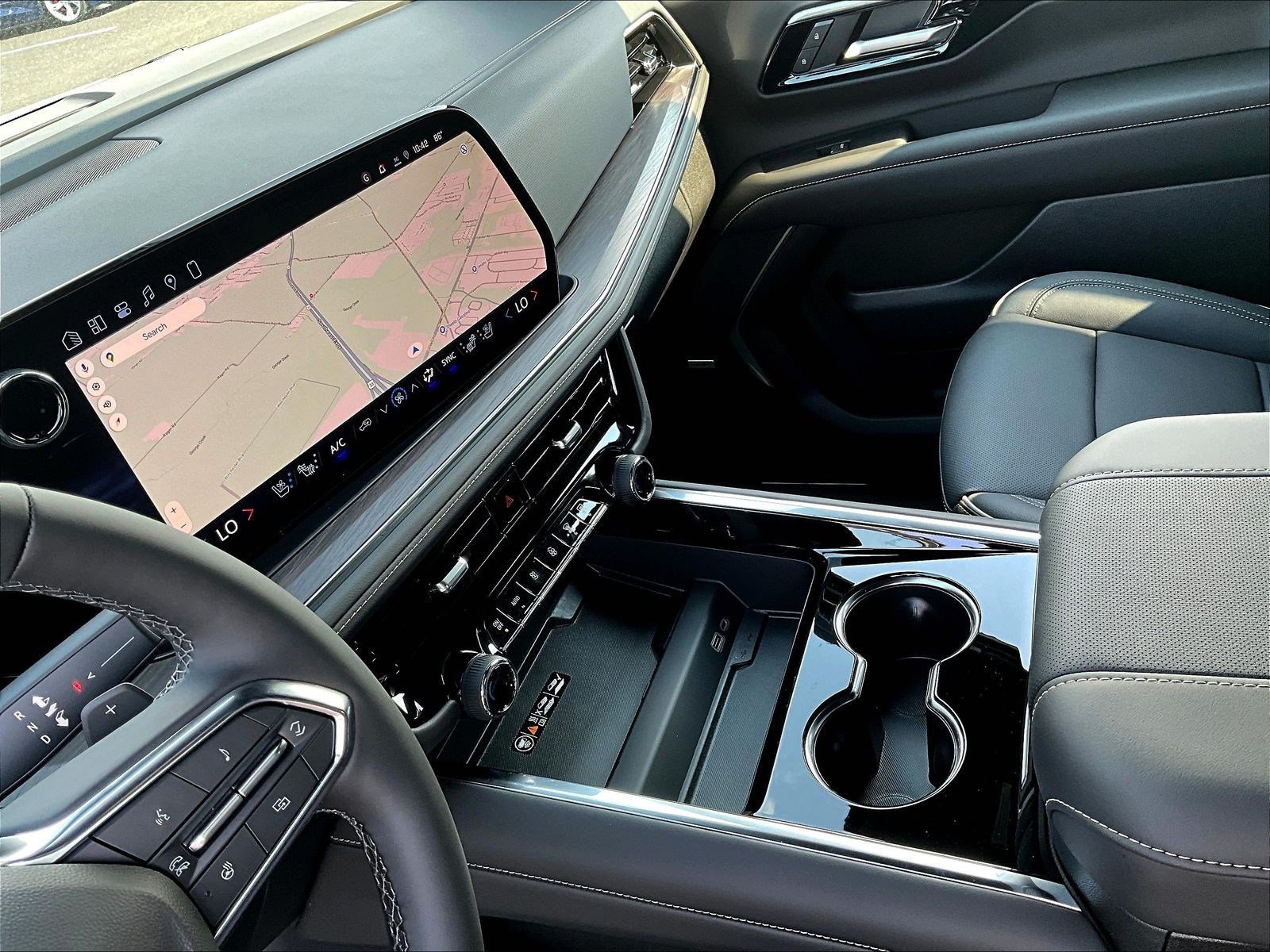New 2026 Chevrolet Suburban Premier AWD/4WD image 12