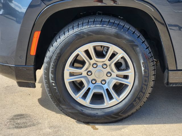 Used 2024 Jeep Wagoneer 4WD w/ Convenience Group I image 17