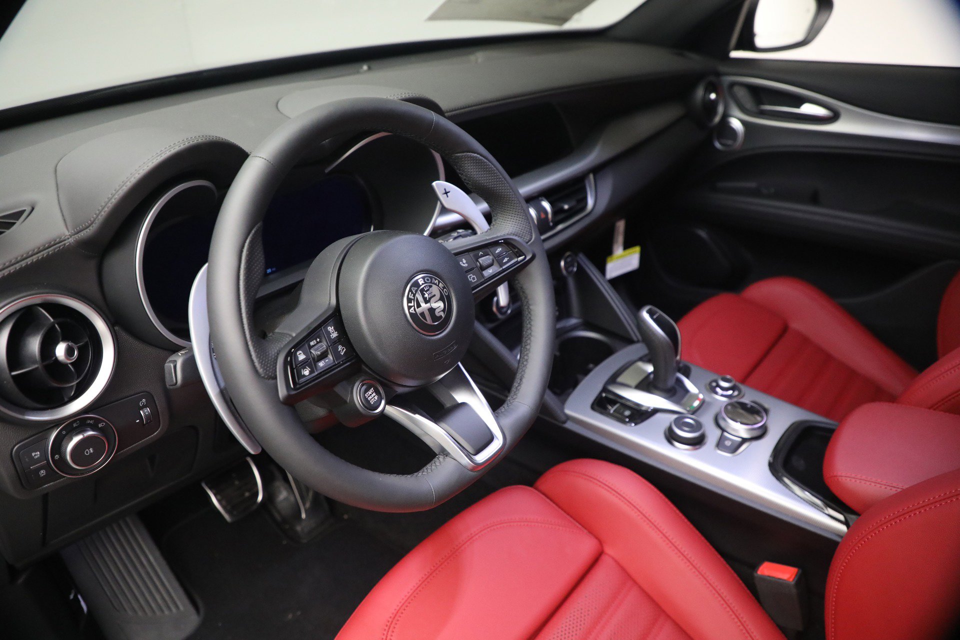 New 2026 Alfa Romeo Stelvio Sprint AWD/4WD image 22