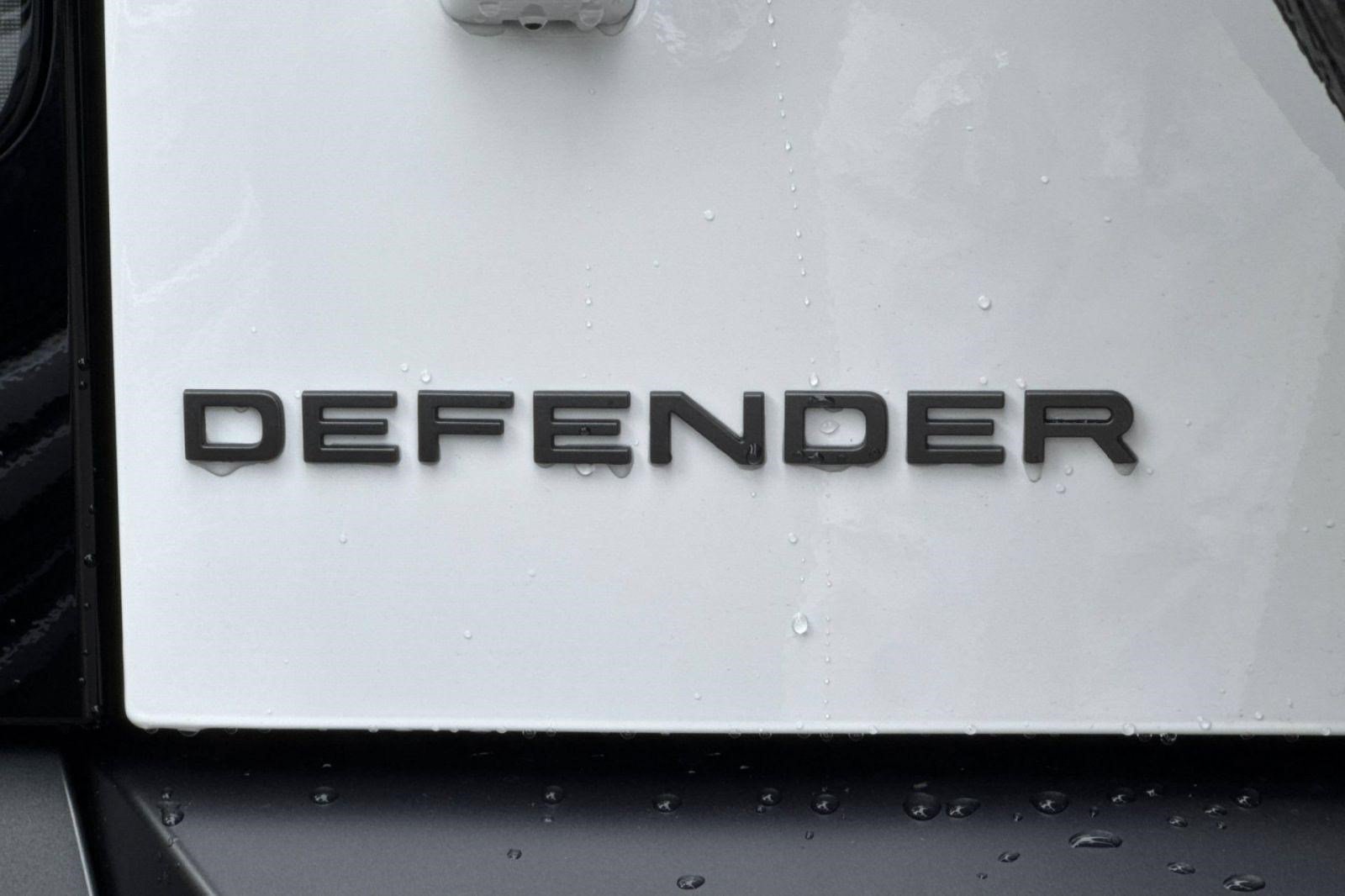 New 2026 Land Rover Defender 110 X-Dynamic SE AWD/4WD image 29