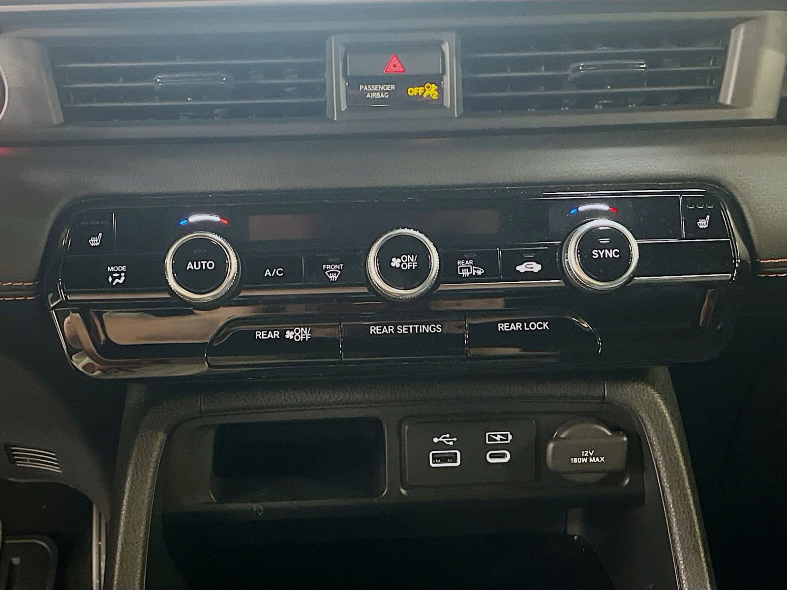 Used 2025 Honda Pilot TrailSport image 16