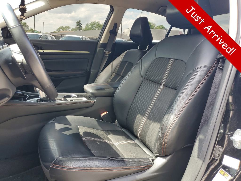 Used 2024 Nissan Altima 2.5 SR AWD/4WD image 18