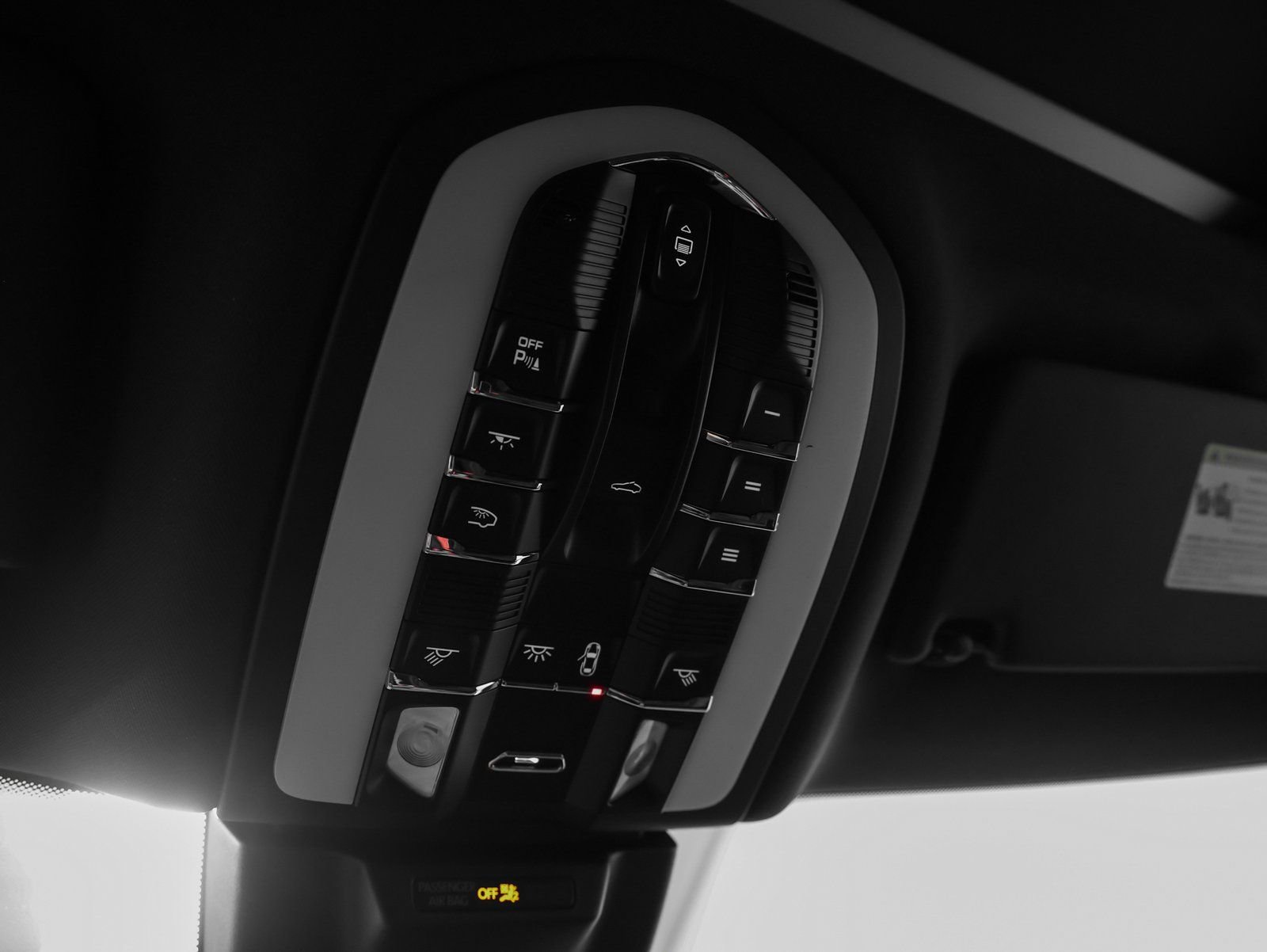 New 2026 Porsche Macan image 40