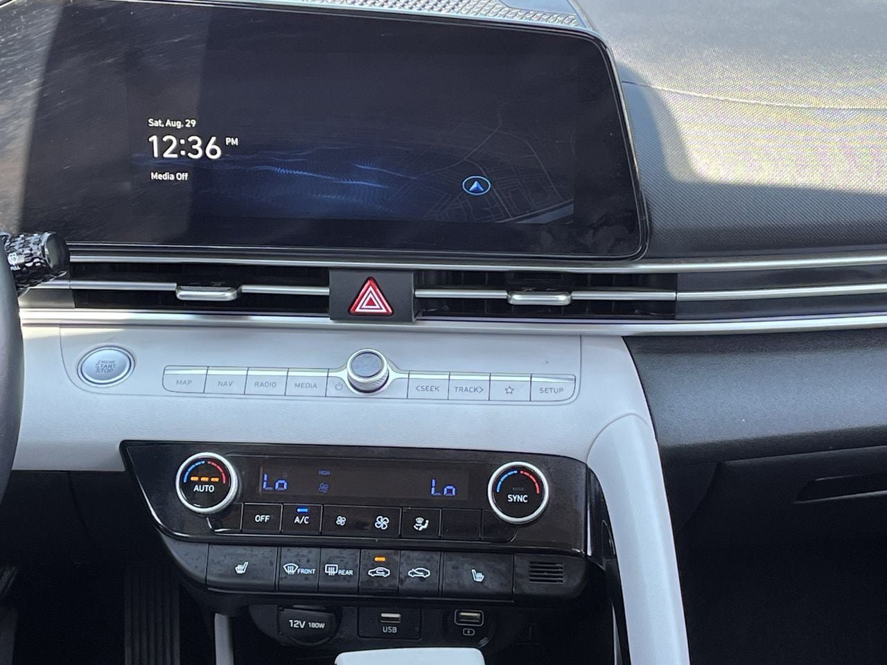 Used 2021 Hyundai Elantra Limited FWD image 15