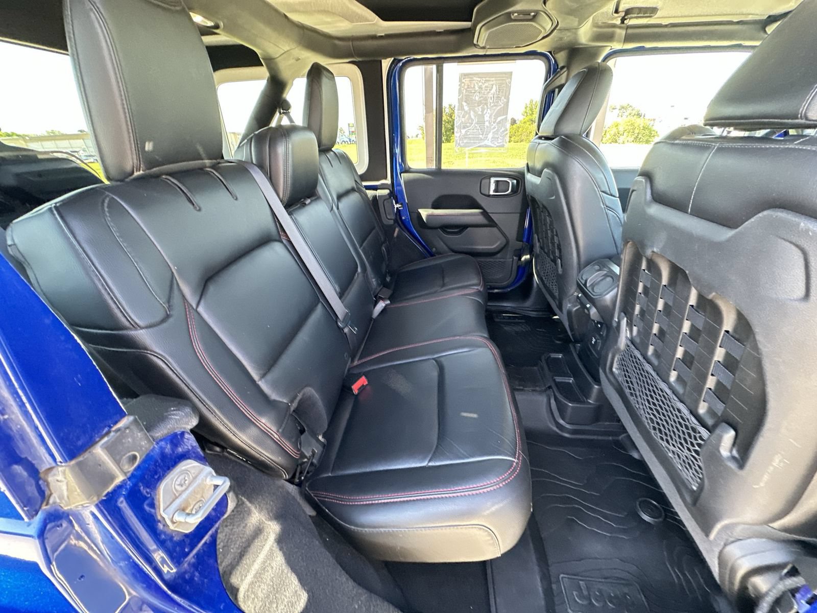 Used 2018 Jeep Wrangler Unlimited Rubicon AWD/4WD image 28