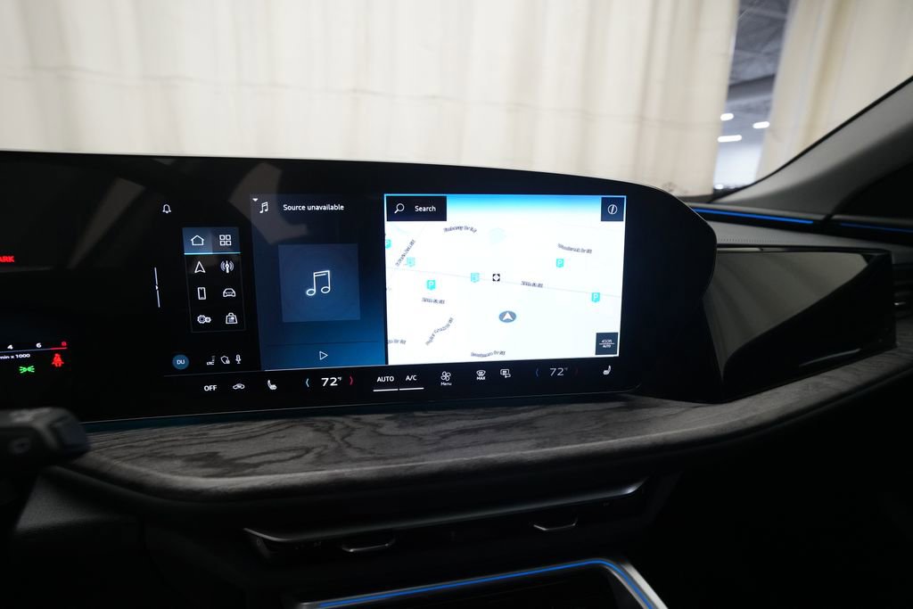 Used 2025 Audi Q5 Premium w/ Convenience Package image 27