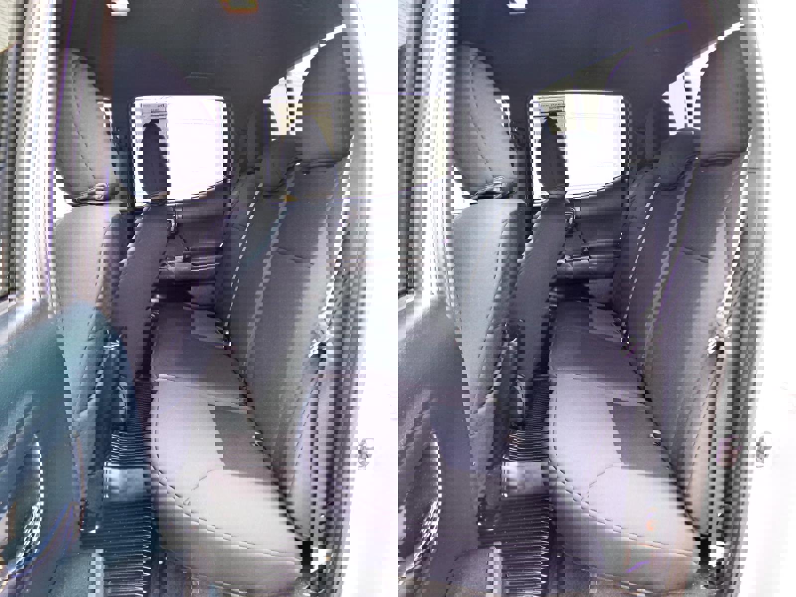 Used 2016 Toyota Tacoma TRD Sport w/ Towing Package image 11