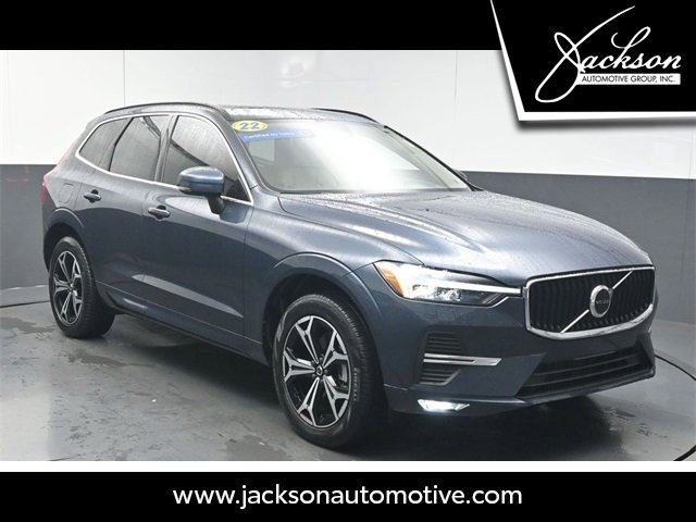 Used 2022 Volvo XC60 B5 Momentum w/ Climate Package image 1