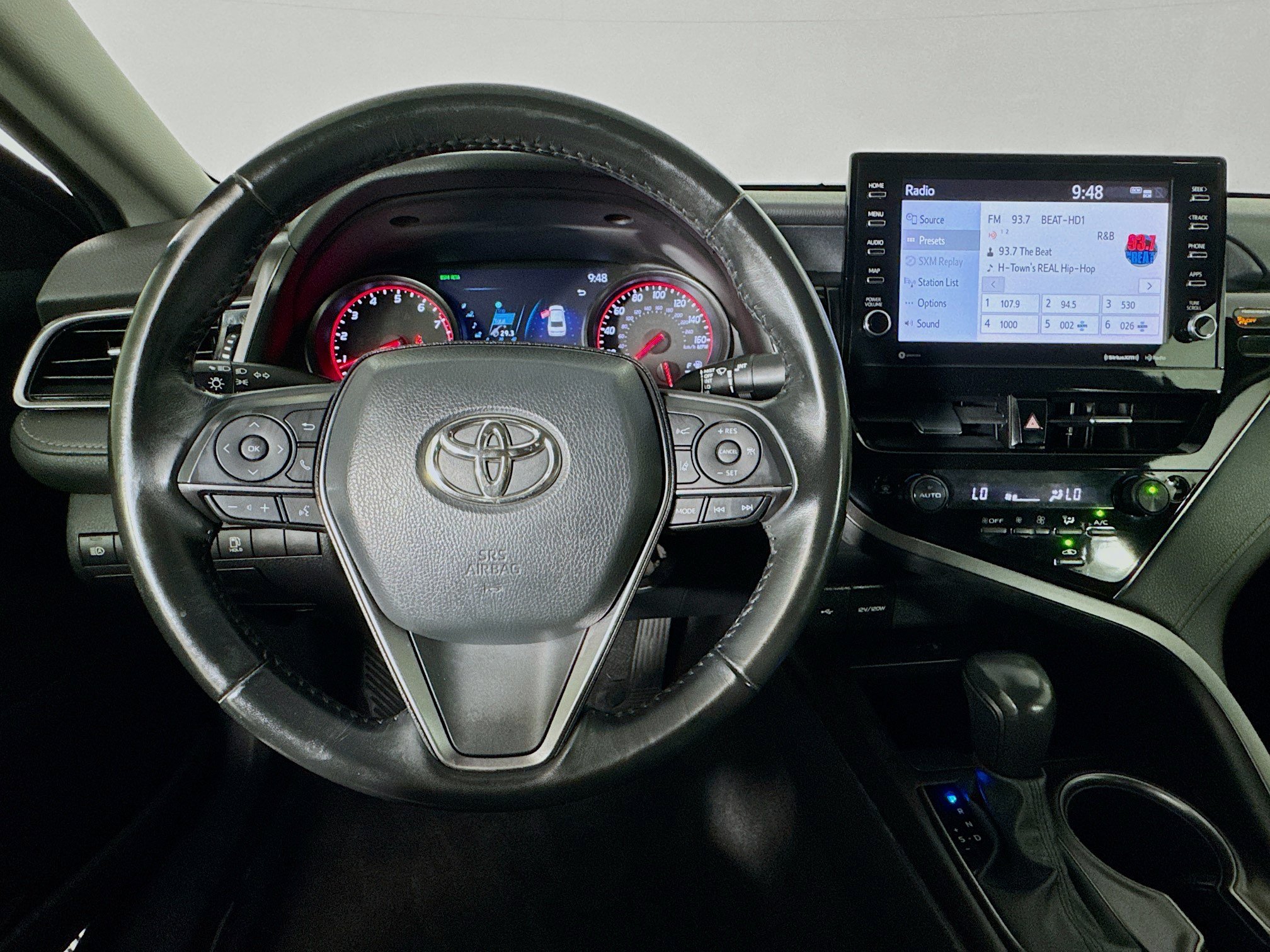 Used 2023 Toyota Camry XSE FWD image 10