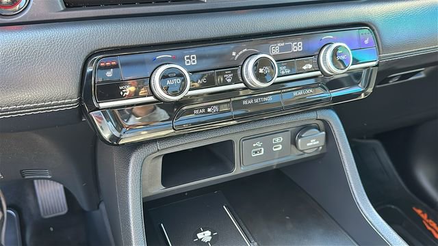 Used 2025 Honda Pilot Touring image 18