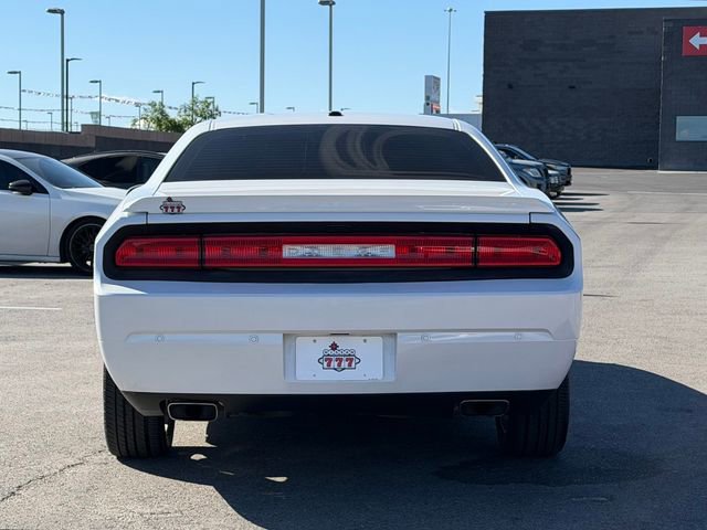Used 2014 Dodge Challenger R/T RWD image 4
