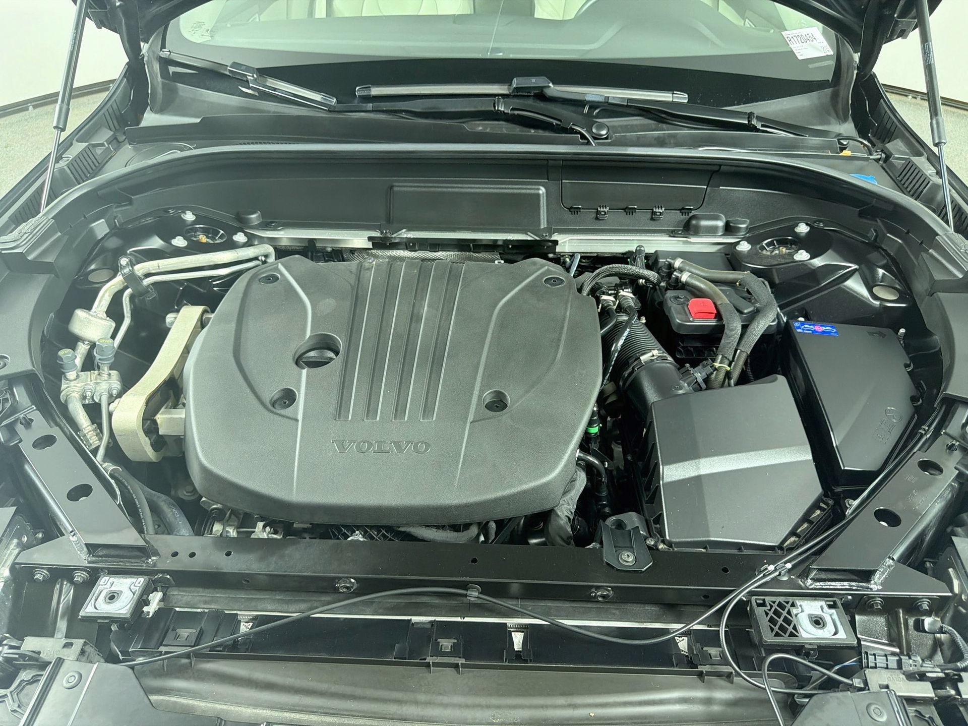 Certified 2024 Volvo XC60 B5 Plus AWD/4WD image 31