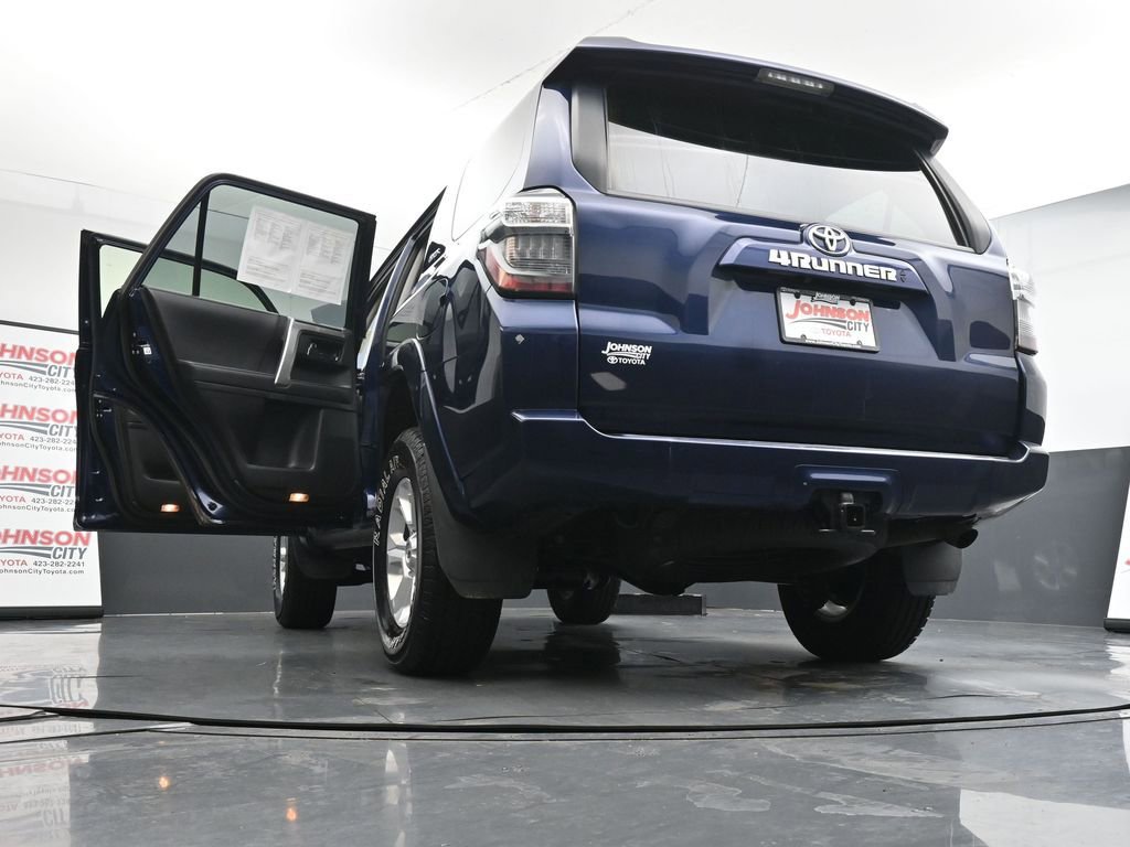 Used 2024 Toyota 4Runner SR5 AWD/4WD image 44