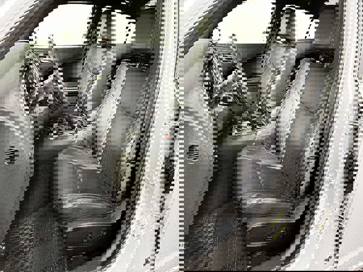 Used 2019 Dodge Charger SXT w/ Leather Interior Group RWD image 18