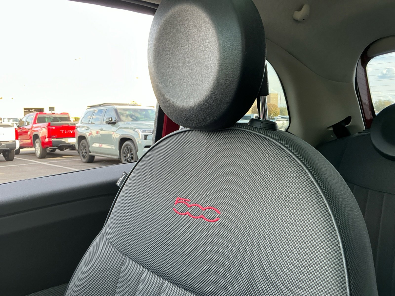 Used 2013 FIAT 500 Lounge image 31