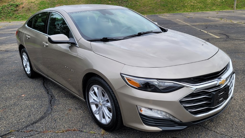 Used 2023 Chevrolet Malibu LT FWD image 2