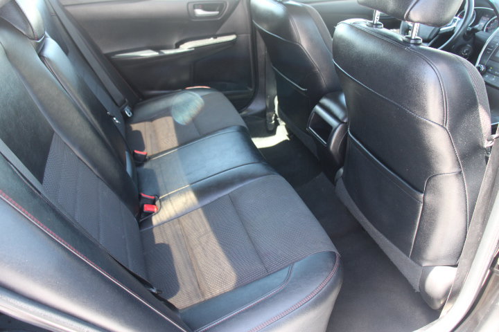 Used 2017 Toyota Camry SE FWD image 17