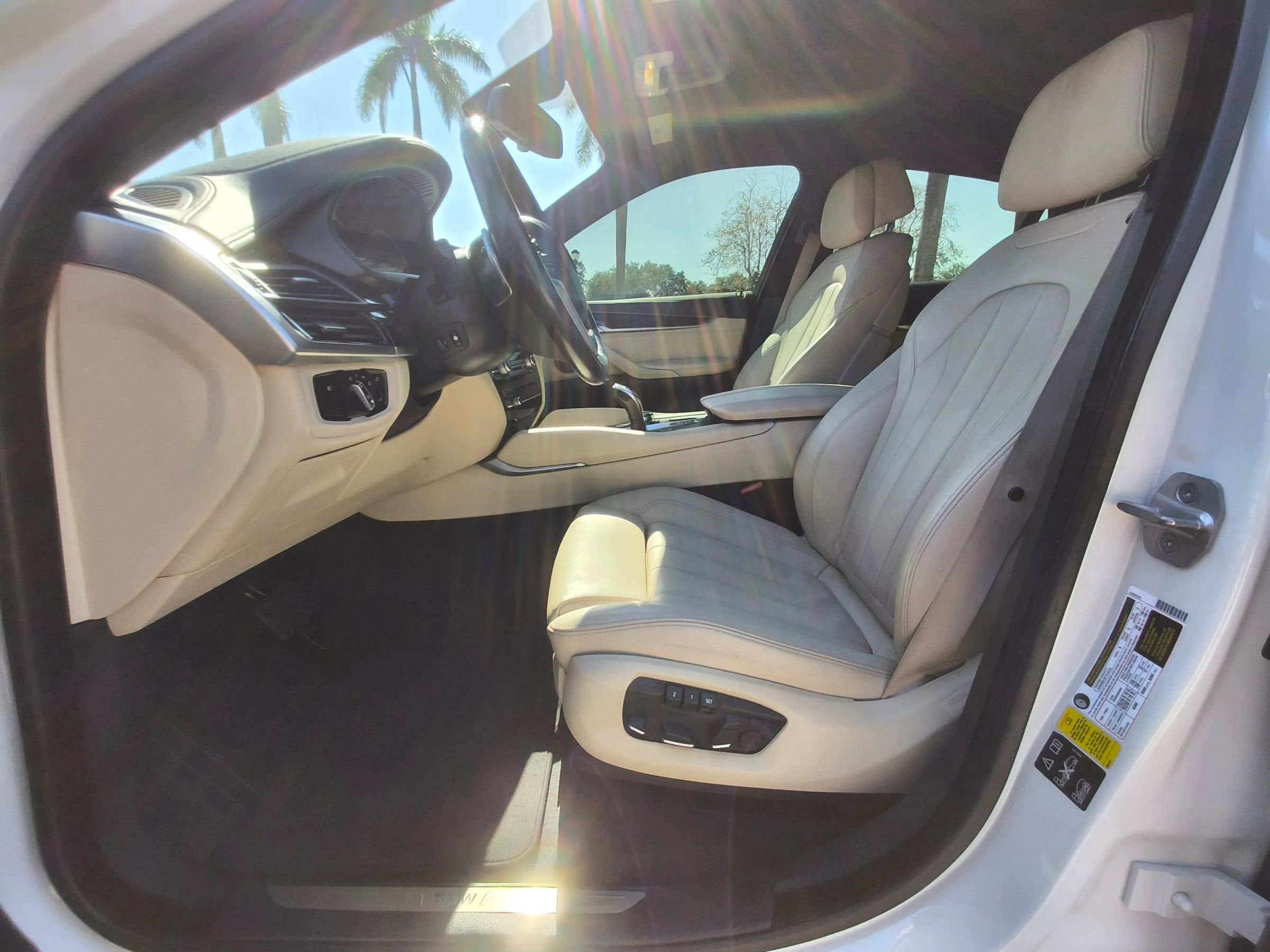 Used 2018 BMW X6 xDrive50i w/ Premium Package image 10